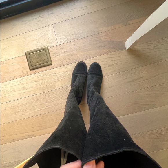 ❌Item Sold ❌ Stuart Weitzman Black Suede 5050 Reserve over the knee boots - Picture 6 of 6